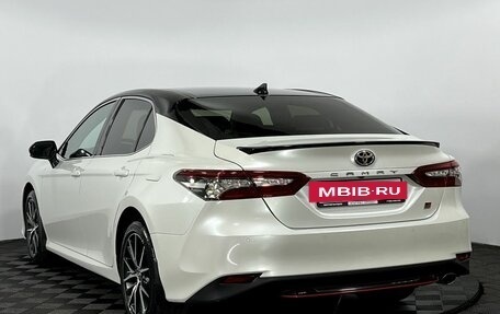 Toyota Camry, 2021 год, 3 465 000 рублей, 8 фотография