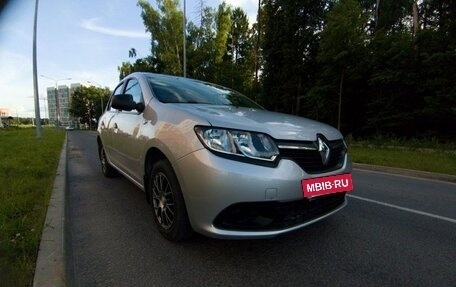 Renault Logan II, 2017 год, 850 000 рублей, 6 фотография