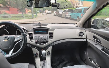 Chevrolet Cruze II, 2010 год, 400 000 рублей, 6 фотография