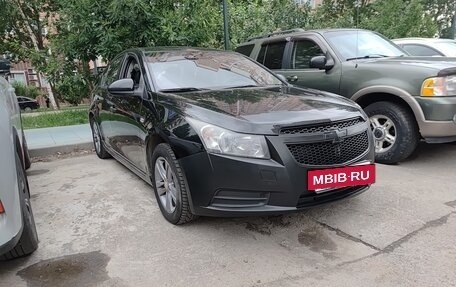 Chevrolet Cruze II, 2010 год, 400 000 рублей, 10 фотография