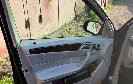 Mercedes-Benz C-Класс, 2002 год, 655 000 рублей, 10 фотография