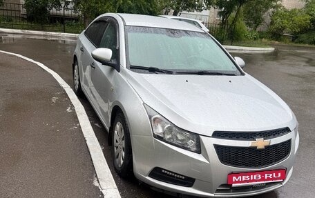 Chevrolet Cruze II, 2010 год, 820 000 рублей, 2 фотография