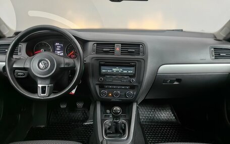 Volkswagen Jetta VI, 2012 год, 978 000 рублей, 12 фотография