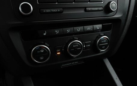 Volkswagen Jetta VI, 2012 год, 978 000 рублей, 15 фотография