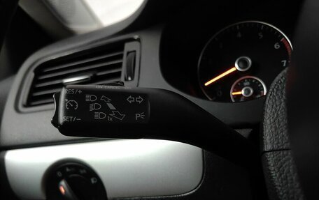 Volkswagen Jetta VI, 2012 год, 978 000 рублей, 19 фотография