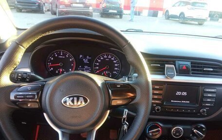 KIA Rio IV, 2019 год, 1 100 000 рублей, 7 фотография