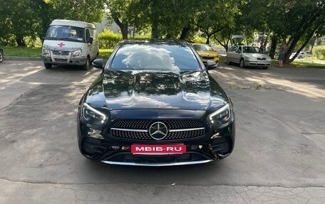 Mercedes-Benz E-Класс, 2021 год, 2 650 000 рублей, 2 фотография