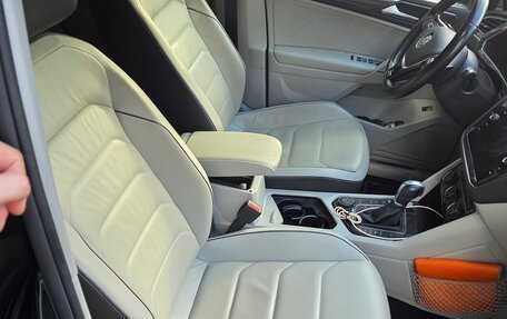 Volkswagen Tiguan II, 2017 год, 3 200 000 рублей, 4 фотография