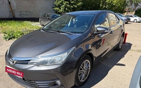 Toyota Corolla, 2018 год, 1 690 000 рублей, 3 фотография