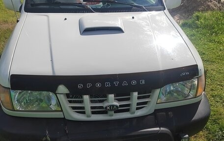 KIA Sportage IV рестайлинг, 2002 год, 300 000 рублей, 3 фотография