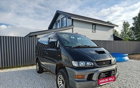 Mitsubishi Delica IV, 1997 год, 420 000 рублей, 2 фотография