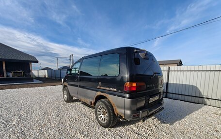 Mitsubishi Delica IV, 1997 год, 420 000 рублей, 3 фотография