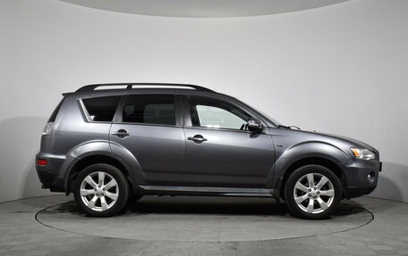 Mitsubishi Outlander III рестайлинг 3, 2011 год, 1 690 000 рублей, 4 фотография