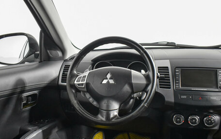 Mitsubishi Outlander III рестайлинг 3, 2011 год, 1 690 000 рублей, 16 фотография