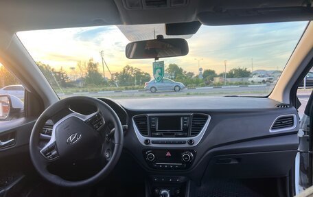 Hyundai Solaris II рестайлинг, 2017 год, 1 330 000 рублей, 9 фотография