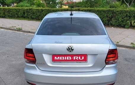 Volkswagen Polo VI (EU Market), 2018 год, 995 000 рублей, 2 фотография