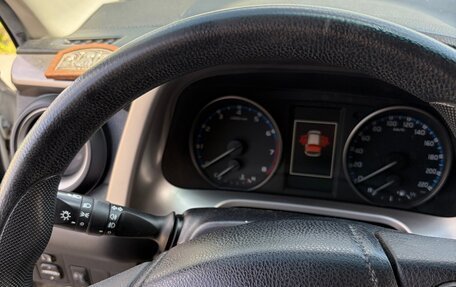 Toyota RAV4, 2016 год, 2 200 000 рублей, 13 фотография