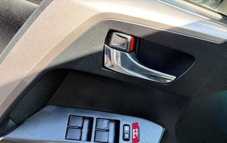Toyota RAV4, 2016 год, 2 200 000 рублей, 6 фотография