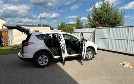 Toyota RAV4, 2016 год, 2 200 000 рублей, 21 фотография