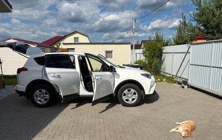 Toyota RAV4, 2016 год, 2 200 000 рублей, 29 фотография