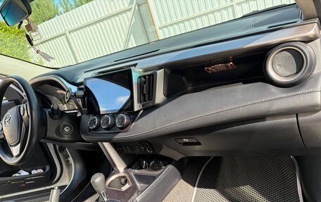 Toyota RAV4, 2016 год, 2 200 000 рублей, 34 фотография