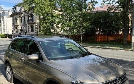 Volkswagen Tiguan II, 2017 год, 2 600 000 рублей, 2 фотография