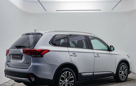 Mitsubishi Outlander III рестайлинг 3, 2018 год, 1 450 000 рублей, 5 фотография