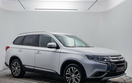 Mitsubishi Outlander III рестайлинг 3, 2018 год, 1 450 000 рублей, 8 фотография
