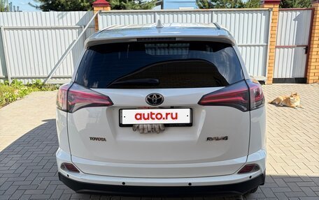 Toyota RAV4, 2016 год, 2 200 000 рублей, 4 фотография