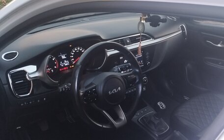 KIA Rio IV, 2022 год, 1 690 000 рублей, 22 фотография