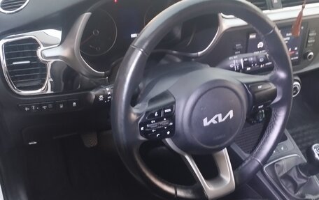 KIA Rio IV, 2022 год, 1 690 000 рублей, 24 фотография