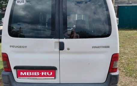 Peugeot Partner II рестайлинг 2, 2005 год, 300 000 рублей, 2 фотография