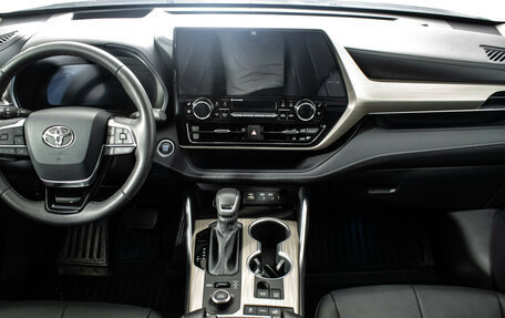 Toyota Highlander, 2025 год, 5 235 000 рублей, 14 фотография