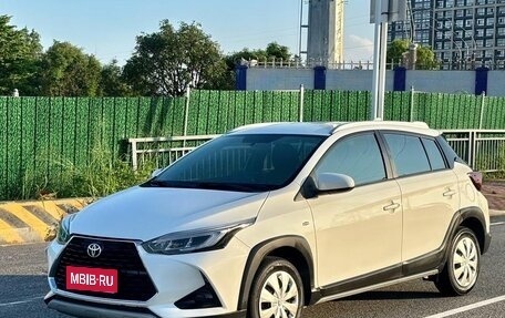 Toyota Yaris XP150 рестайлинг, 2021 год, 1 030 000 рублей, 1 фотография