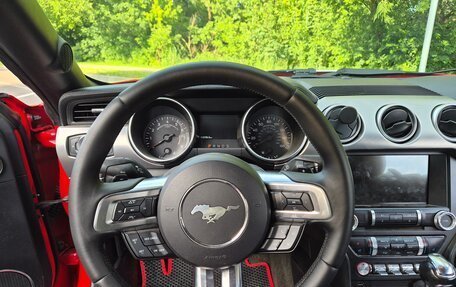 Ford Mustang VI рестайлинг, 2018 год, 3 000 000 рублей, 12 фотография