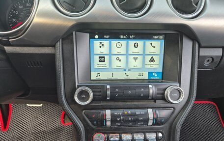 Ford Mustang VI рестайлинг, 2018 год, 3 000 000 рублей, 13 фотография