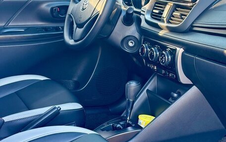 Toyota Yaris XP150 рестайлинг, 2021 год, 1 030 000 рублей, 9 фотография