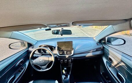 Toyota Yaris XP150 рестайлинг, 2021 год, 1 030 000 рублей, 7 фотография