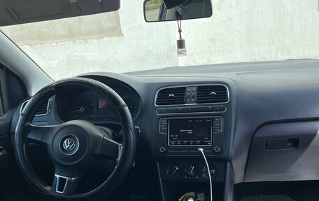 Volkswagen Polo VI (EU Market), 2012 год, 750 000 рублей, 5 фотография