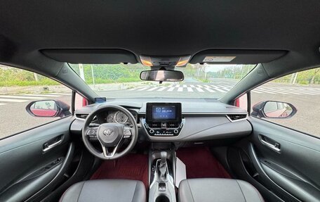 Toyota Corolla, 2021 год, 1 050 000 рублей, 10 фотография