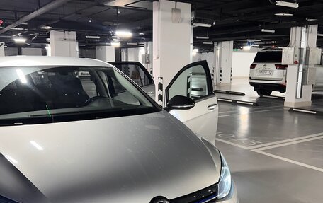 Volkswagen Golf VII, 2018 год, 1 350 000 рублей, 2 фотография