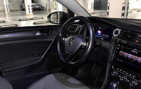Volkswagen Golf VII, 2018 год, 1 350 000 рублей, 9 фотография