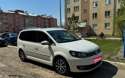 Volkswagen Touran III, 2015 год, 1 240 000 рублей, 1 фотография