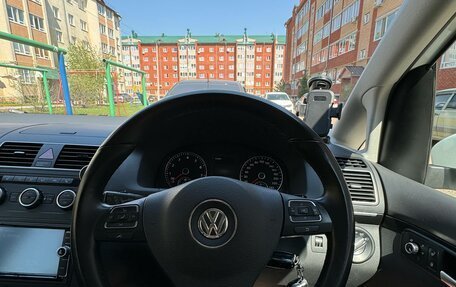 Volkswagen Touran III, 2015 год, 1 240 000 рублей, 8 фотография