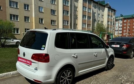 Volkswagen Touran III, 2015 год, 1 240 000 рублей, 4 фотография