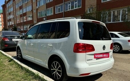 Volkswagen Touran III, 2015 год, 1 240 000 рублей, 3 фотография
