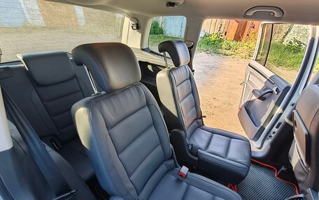 Volkswagen Touran III, 2015 год, 1 240 000 рублей, 12 фотография