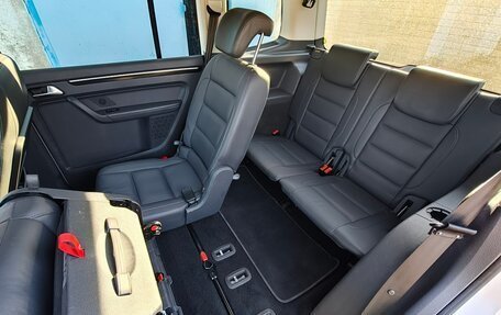 Volkswagen Touran III, 2015 год, 1 240 000 рублей, 15 фотография