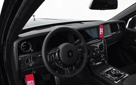 Rolls-Royce Cullinan, 2025 год, 69 000 000 рублей, 7 фотография