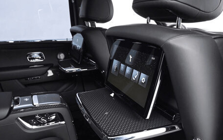 Rolls-Royce Cullinan, 2025 год, 69 000 000 рублей, 21 фотография